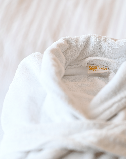 Stone Bridge Hotel Fitness Wellness Robe